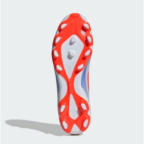 발끝에서 시작되는 승리, 아디다스 손흥민 축구화 F50으로 꿈을 펼쳐보세요!