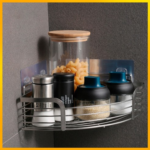 욕실의 공간을 효율적으로 활용하는 코너선반