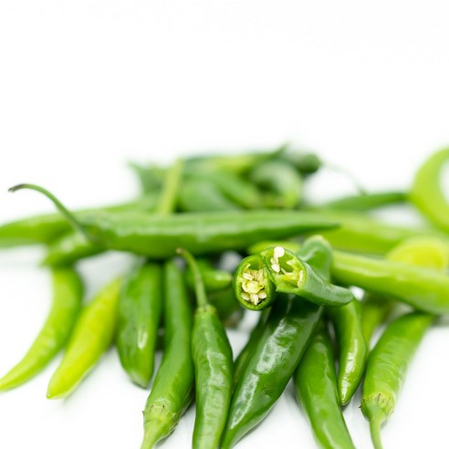 신선한 청양고추로 매운 맛의 즐거움을 경험하세요!