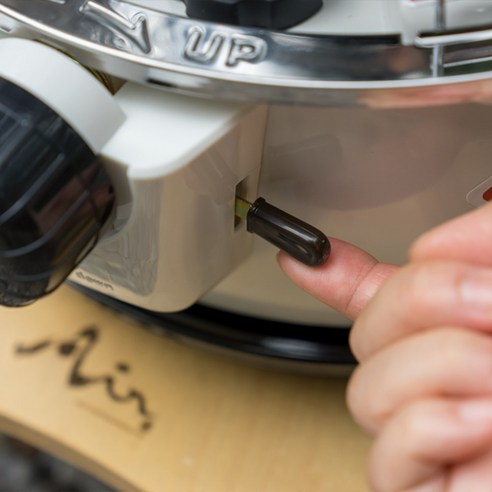 젠텍 캠핑난로 석유 등유 난로 기름 야외 히터 동계 겨울 심지 GT-2301W, 블랙