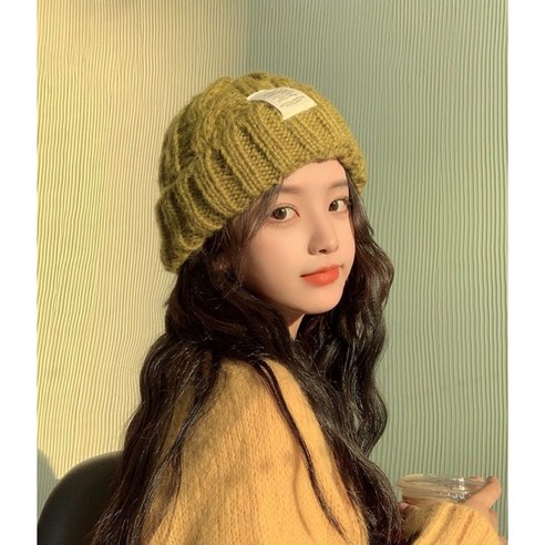 겨울을 따뜻하고 세련되게 지내는 B.LUZ 겨울 꽈배기 비니