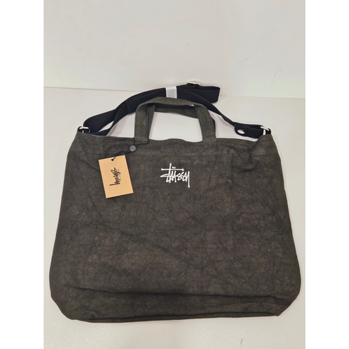 시대를 초월하는 세련됨, 스투시 크로스백으로 완성하는 당신의 스타일