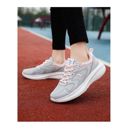 발 뛰듯 가벼운 하루, 노바스타 메쉬 운동화로 시작하세요!