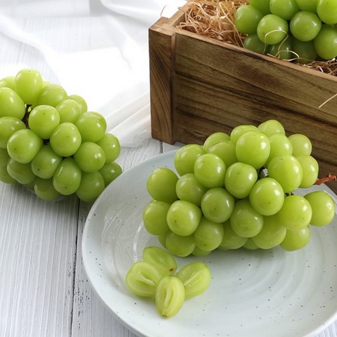 [달님식품] 산지직송 샤인머스캣 경북 고당도 샤인머스켓 청포도 프리미엄 4kg Shine Muscat Grape, 샤인머스켓 4kg (10수), 1개, 샤인머스켓 4kg (10수)