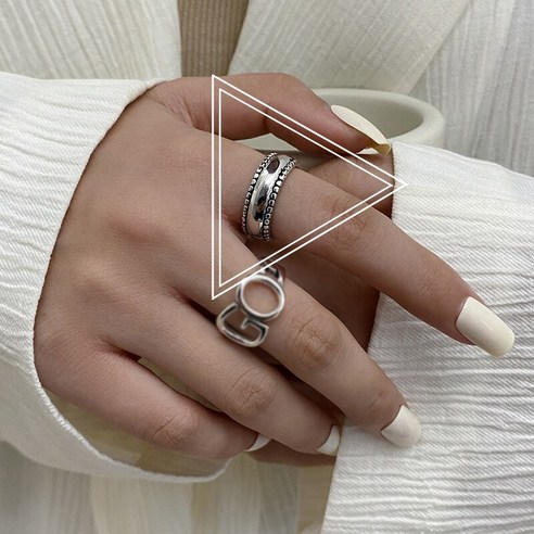 클래식 인기있는 편지 디자인 여성을위한 금속 반지 유행 조정 가능한 오픈 반지 패션 쥬얼리 선물 액세서리YJStore
