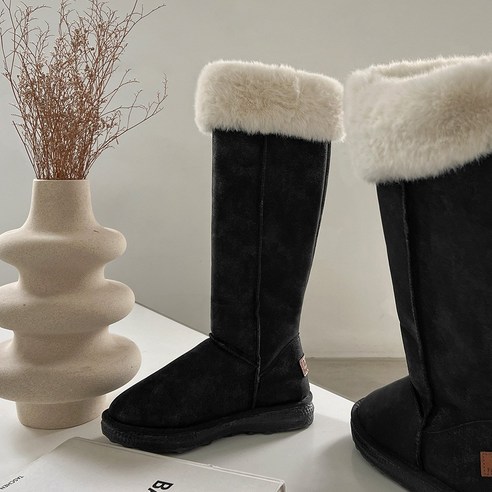 다양한 사이즈와 발볼넓이로 편안한 착용감을 제공하는 겨울 신발