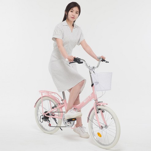 여성을 위한 스타일리시하고 편안한 접이식 자전거