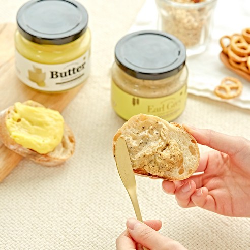 빵에 발라 먹는 버터스프레드 잼 고소하고 달콤한 조합!