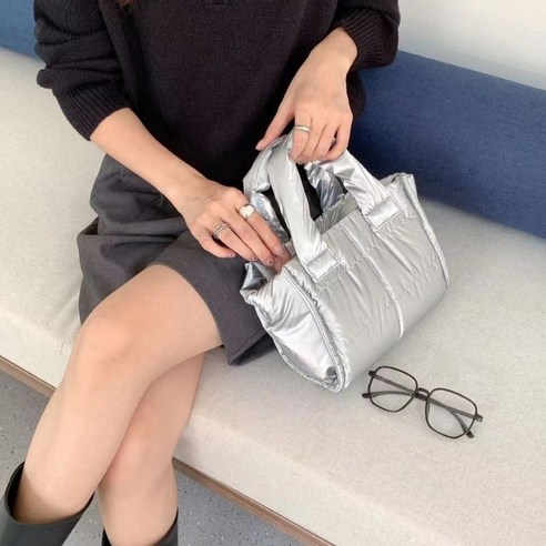 두부리옹 가벼운 데일리 수납굿 퀼팅 도트백 숄더백 구름 패딩백
