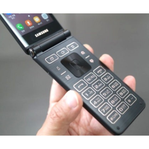 쉽고 편리한 갤럭시 폴더2, 디지털 세상과 추억을 잇다