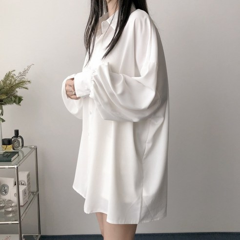 실키하고 주름 없는 남친 그녀의 품에 안기는 듯한 레이디스룸 링클프리 셔츠