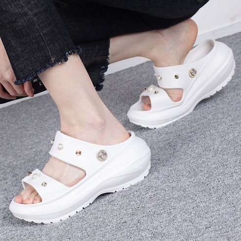 유니크9 가볍고 푹신한 키높이 스터드찡 아쿠아 슬리퍼 샌들