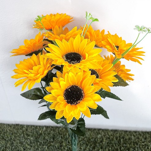 고급 성묘를 위한 밝고 화려한 조화 꽃 산소