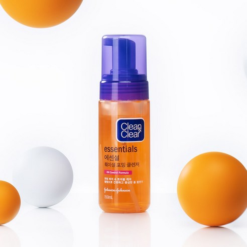 촉촉하고 깨끗한 피부를 위한 선택, 클린앤클리어 훼이셜 포밍 클렌징 폼!