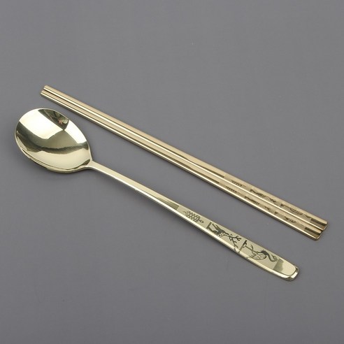 십장생의 기품을 담아 식탁을 예술로 승화시키는 캣킨 티타늄 수저세트