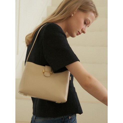 [드메리엘] Betty Hobo Small Ivory