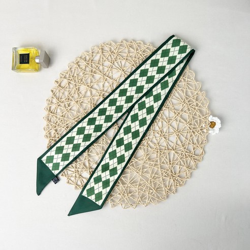 옷장 속 잠자는 가방, 쁘띠 스카프로 명품백처럼 변신시키는 마법 ✨ 샤넬스카프