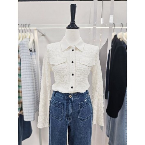 잇미샤 슬림핏 엠보 카라 블라우스 ITO3YBL800 백화점 아울렛 (3146298)