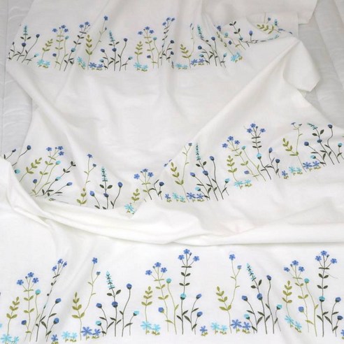 푸른 산유화 자수로 완성하는 나만의 감성 쉼터