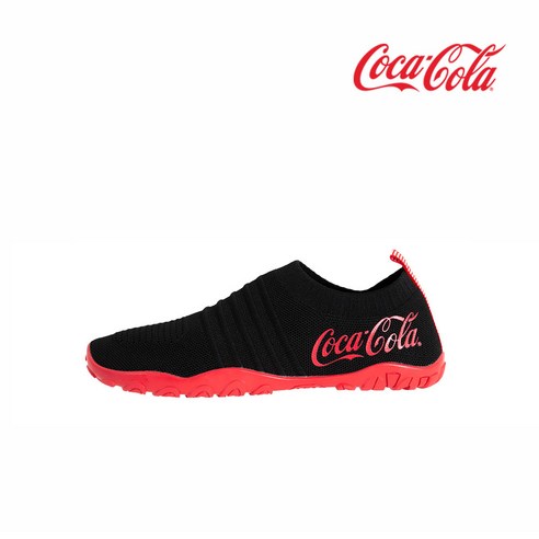 올 여름, 스타일과 안전을 모두 갖춘 코카콜라 아쿠아슈즈 링클과 함께 시원한 물놀이를 즐겨보세요!