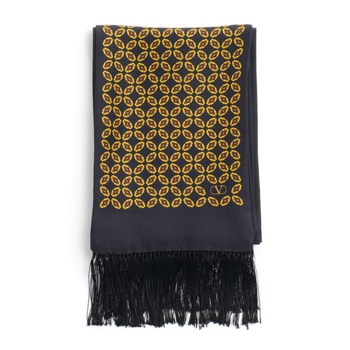 평범한 겨울 코디에 럭셔리 한 방울, 발렌티노 스카프