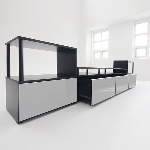 거실 공간의 품격을 높이는 완벽한 선택, 유리포함 3000 TV 거실장 세트!