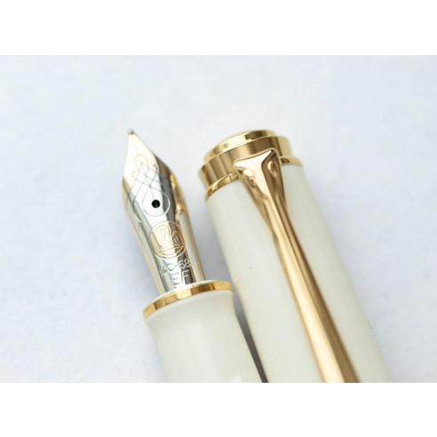 PELIKAN 펠리칸 한정판 소버린 M600 레드 화이트, F