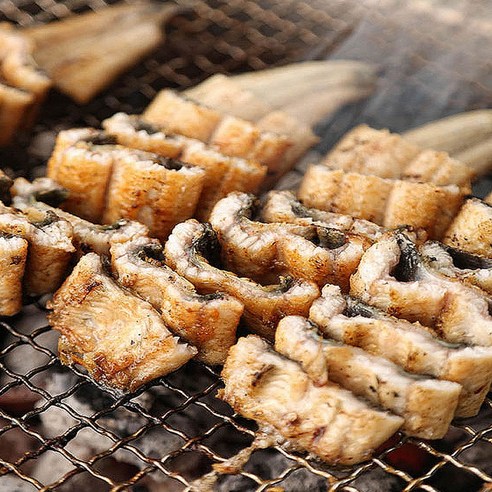 가을겨울 제철 통영굴 홍가리비 삼배체 굴구이찜 외, 1박스, 자연산 손질 바다장어1kg,장어소스1개