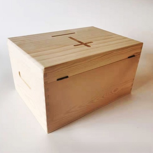 향긋한 향기로 마음을 전하는 향나무 헌금함