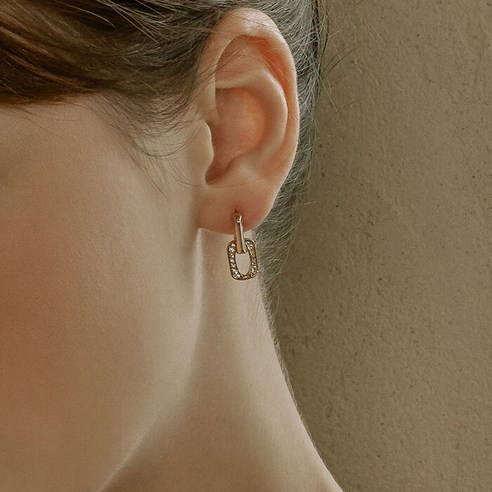 화려함과 세련미가 조화된 14k 18k 스톤티아른 귀걸이