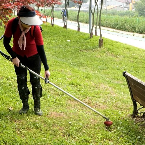 네발이 프로 예초기날: 정밀성과 내구성의 완벽한 조화