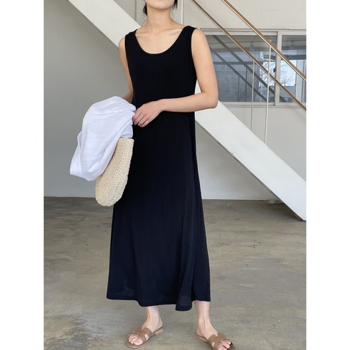 [오케이나우ㅣ인기상품] 절반 가격으로 얻는 차르르한 여름의 선물: 텐셀 스판 민소매 원피스 [OKNOWㅣ추천상품]