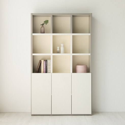 베이지 빛 감성으로 공간을 채우는 이노센트 그룸 5단 도어형 책장