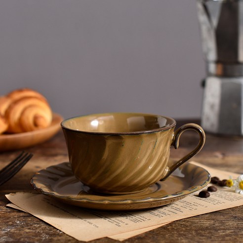 DFMEI 레트로 세라믹 컵 커피 컵 접시 세트 애프터눈 티 크리 에이 티브 꽃 컵 간단한 유럽 석기 커피 컵, DFMEI 유사 갈색, 101-200ml
