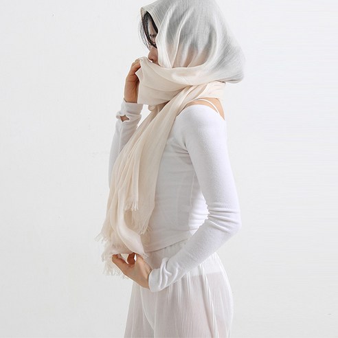 당신의 일상에 우아함을 더하는 이너피아 쉬폰 롱 스카프