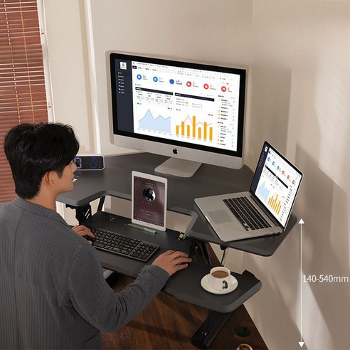 주식 거래자와 차트 분석가를 위한 최고의 책상 모니터 거치대