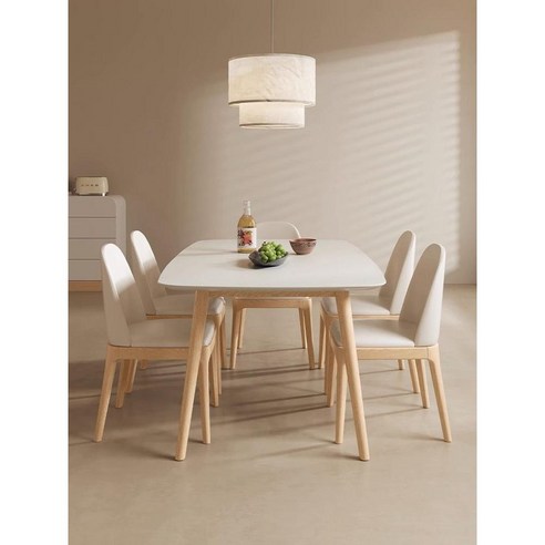 원목 4인용 식탁, 신혼부부를 위한 완벽한 선택