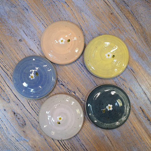 식탁에 예술을 더하는 핸드메이드 도자기 종지