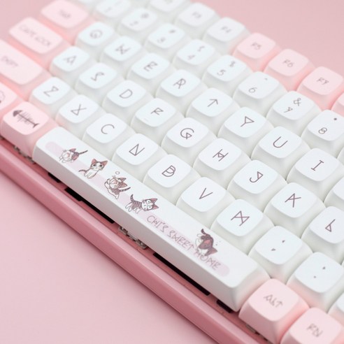 사오파오 냐옹이 키캡은 고품질 PBT XDA 염료승화 기술로 제작되었습니다.
