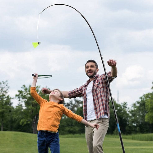 혼자서도 즐길 수 있는 배드민턴 연습기: 풀세트 돌아오는 셔틀콕