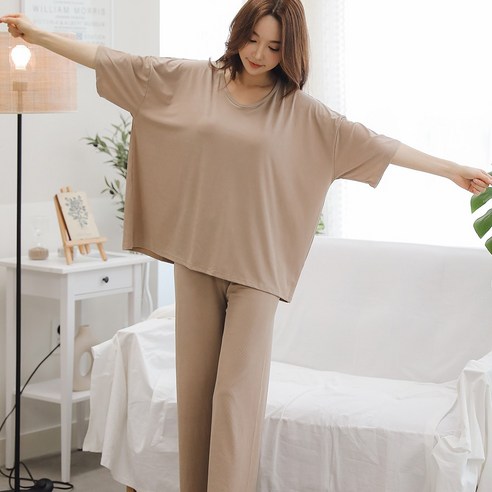 편안함과 스타일이 만나는 베라프 홈웨어 세트