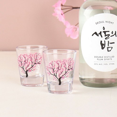 따르면 꽃이피는 특이한 소주잔 예쁜 벚꽃 가을 술잔 세트, 2개