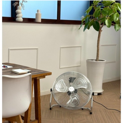 넓고 시원한 바람, 델루체 대형 메탈 박스팬으로 올여름 더위 극복!