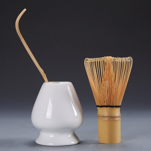 순백의 도자기가 선사하는 우아함, AOHAO 다구 세트로 완벽한 말차 경험을 즐기세요.