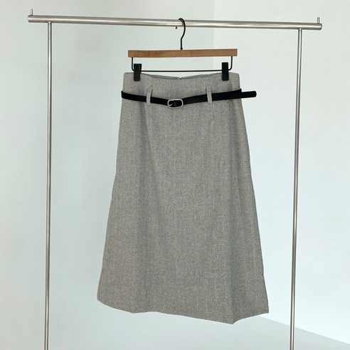 BLANC SHOP 블랑샵 헤링본 H 벨트 미디 스커트
