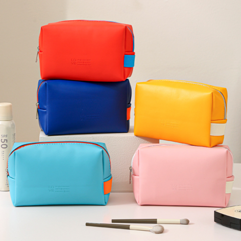 여행의 완벽한 동반자, 올포빌리지 파우치백