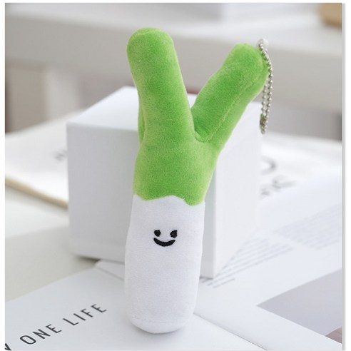 싱그러운 봄, 도치코 대파인형 키링으로 일상에 행복을 더하세요.