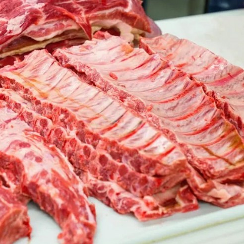 깔끔손질   암돼지  등갈비  쪽갈비 김치찜용