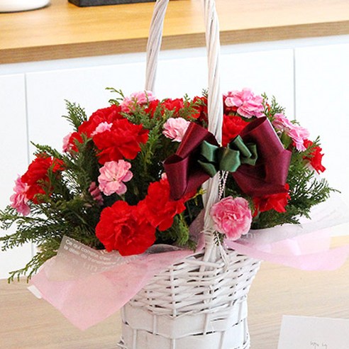 [웨딩나우ㅣ강추] [엔젤스플라워]의 감동적인 선물: 아름다운 카네이션 꽃배달 서비스 [WeddingNOWㅣ인기상품]