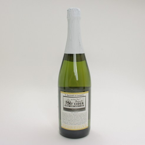 상큼달콤한 조화, 마르티넬리 스파클링 애플-망고로 특별한 순간을 완성하세요.